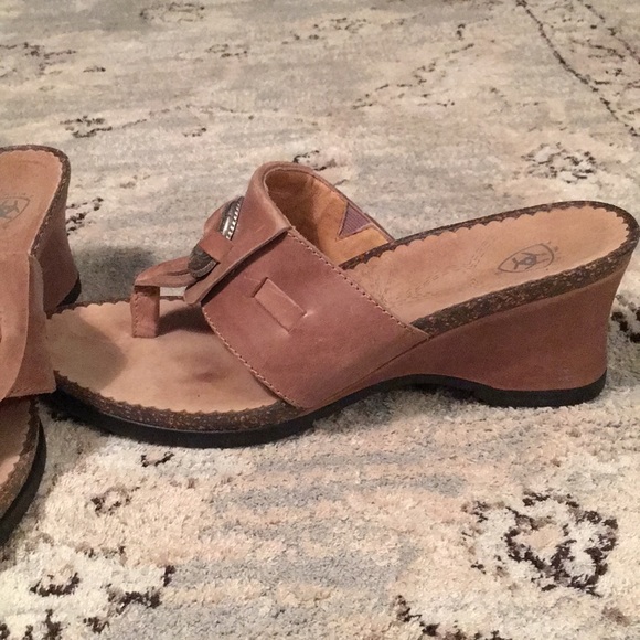 NEW ARAIT LEATHER SANDALS - Picture 2 of 5